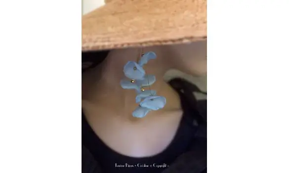 Boucles CHANIA Bleu ciel 7 pétales